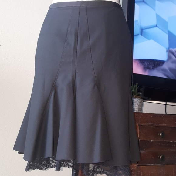 ⭐ Black Lace Lined Skirt ⭐ - Picture 7 of 7